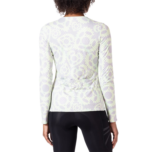 ビースティルグリーン